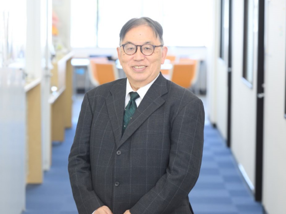 日本語学校校長 田中知信